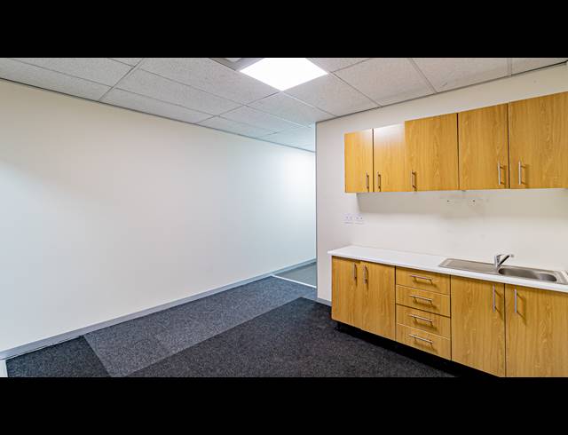 359M² OFFICE TO LET IN FERNDALE
